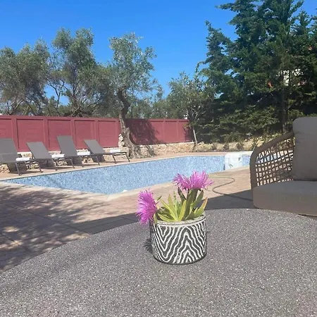 Aparthotel Nissi Collection 3*
